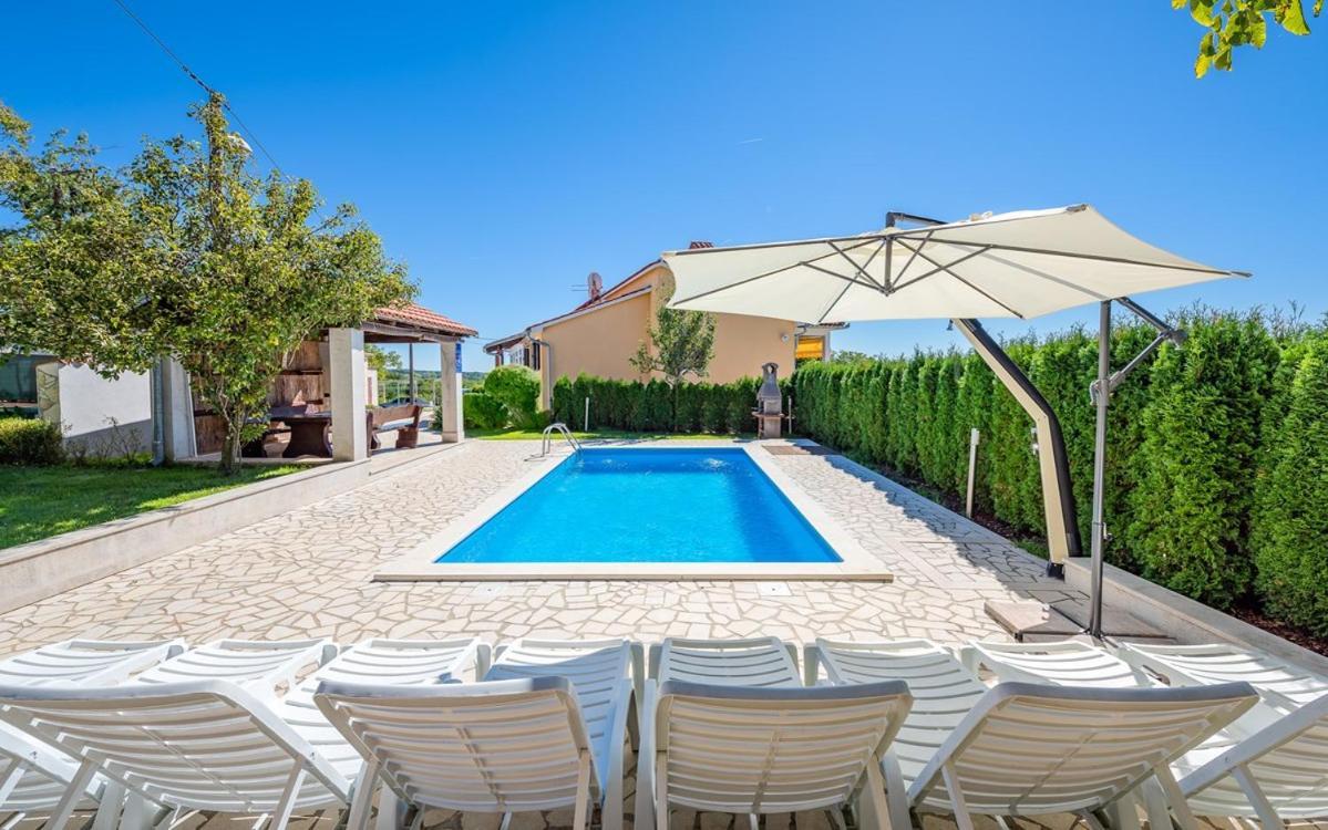 Villa Semy Pazin Exterior foto